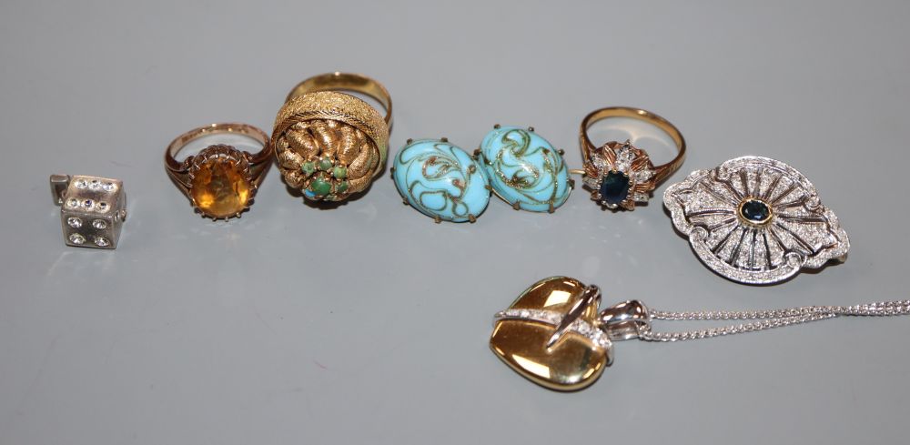 Three assorted dress rings including two 9ct, a 750 sapphire and diamond brooch and four other items.